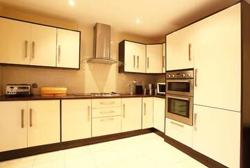 Фото номера Таунхаус с 3 спальнями Дома для отпуска Ardmullen Walnut 3 Bed Holiday Home г. Кенмэр 48