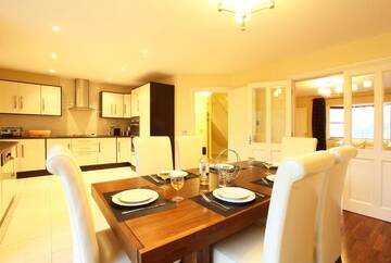 Фото номера Таунхаус с 3 спальнями Дома для отпуска Ardmullen Walnut 3 Bed Holiday Home г. Кенмэр 45