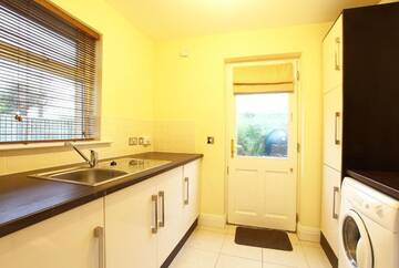 Фото номера Таунхаус с 3 спальнями Дома для отпуска Ardmullen Walnut 3 Bed Holiday Home г. Кенмэр 50