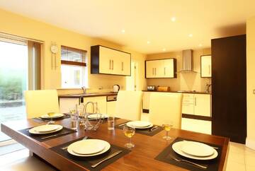 Фото номера Таунхаус с 3 спальнями Дома для отпуска Ardmullen Walnut 3 Bed Holiday Home г. Кенмэр 11