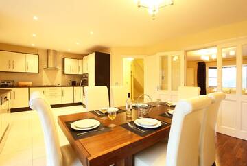 Фото номера Таунхаус с 3 спальнями Дома для отпуска Ardmullen Walnut 3 Bed Holiday Home г. Кенмэр 9